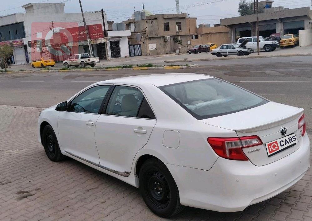 تۆیۆتا کامری